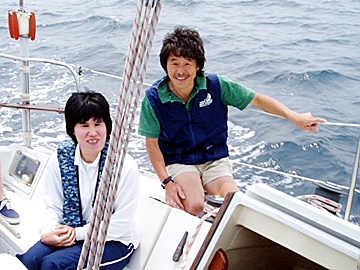 安西氏と川添氏、ニッコリ笑顔の写真